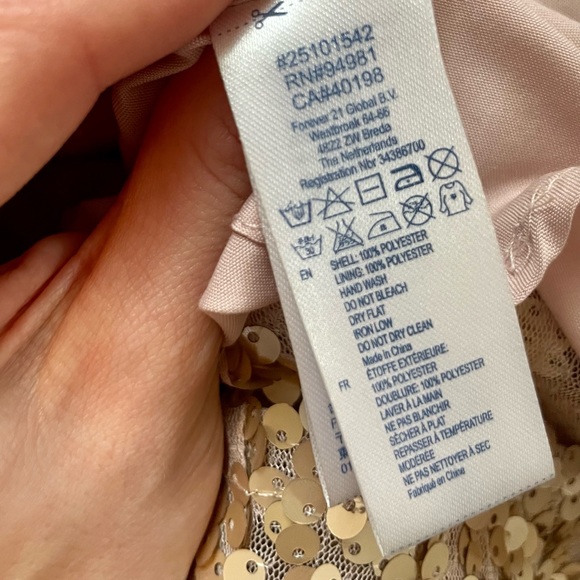 Pink sequin dress - Picture 9 of 9